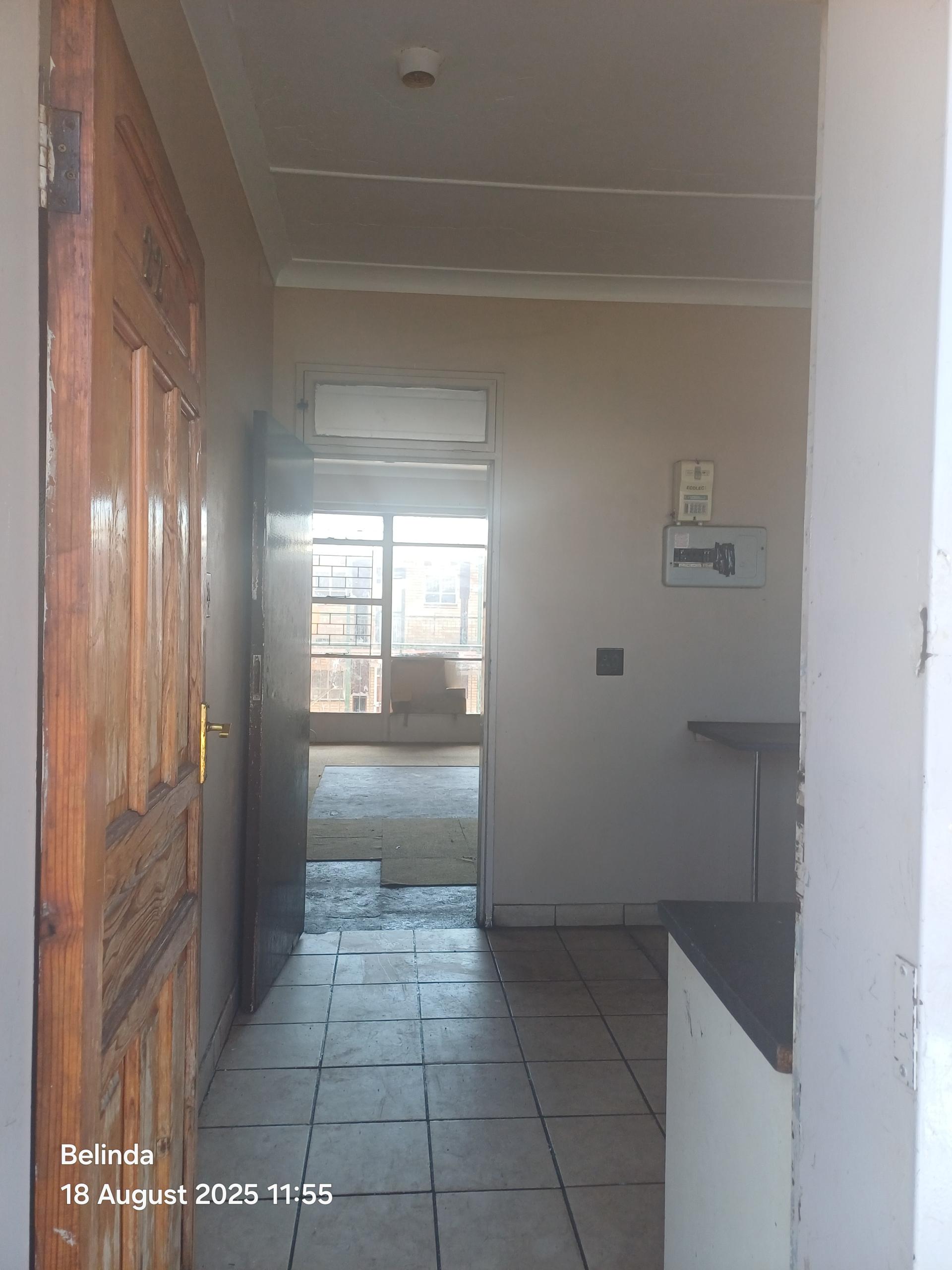 2 bedroom flat to rent in Vanderbijlpark CW1