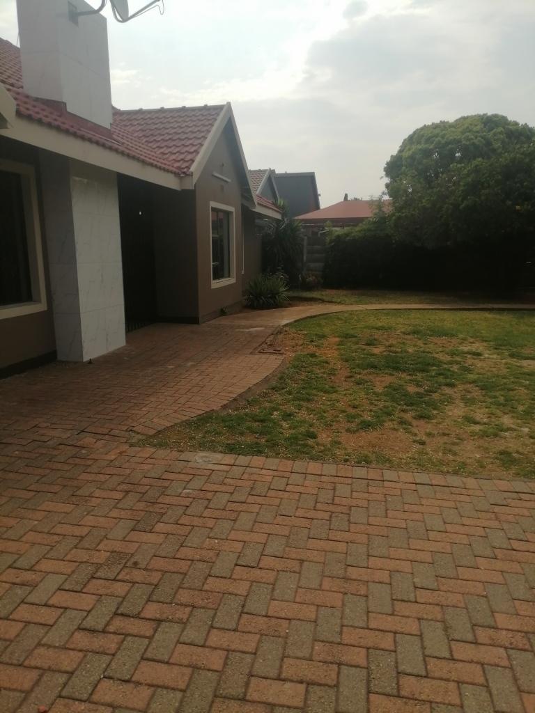 Affordable 3 Bedroom Home for Rent in Arcon Park, Vereeniging- Secure